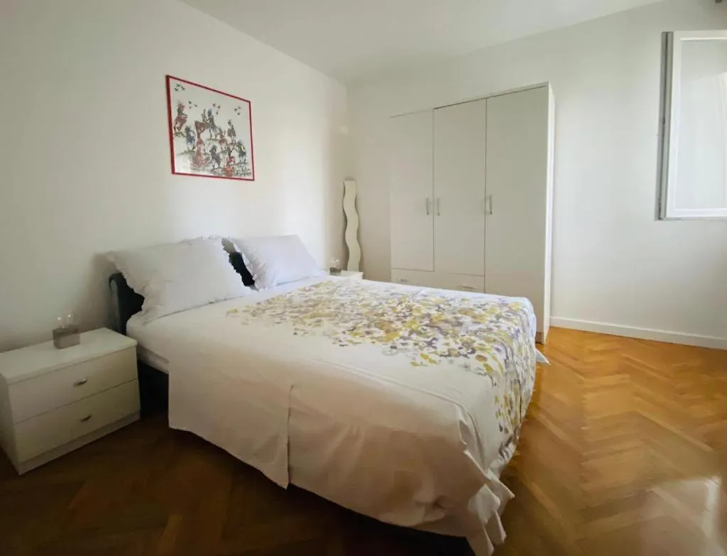 2 Bedroom Apartment/Parking/Market Split 0*,  Croácia
